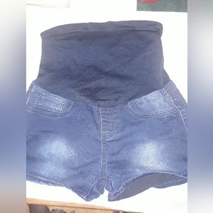 Denim Diva medium Maternity shorts